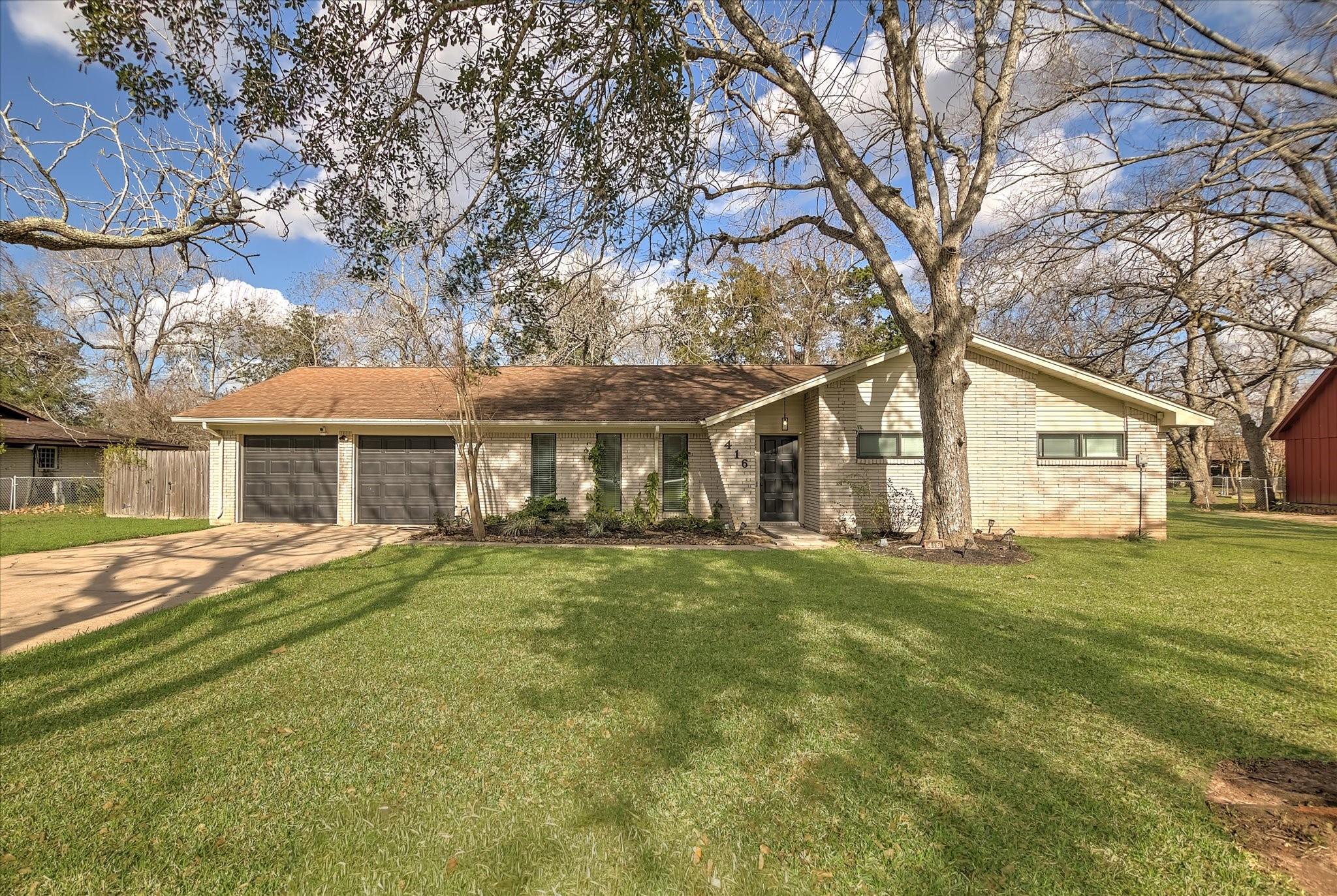 416 Southern Oaks Drive